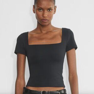 Aritzia contour new squareneck shortsleeve t-shirt